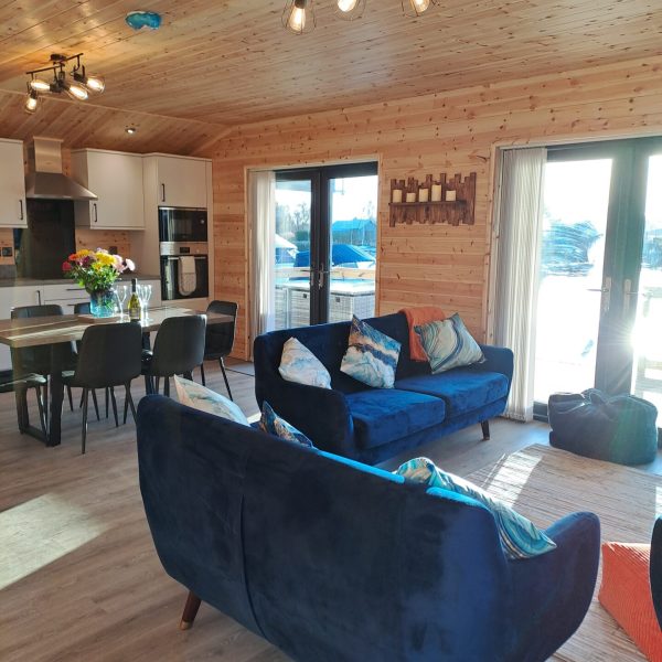 Ferry Lodge | Living Area