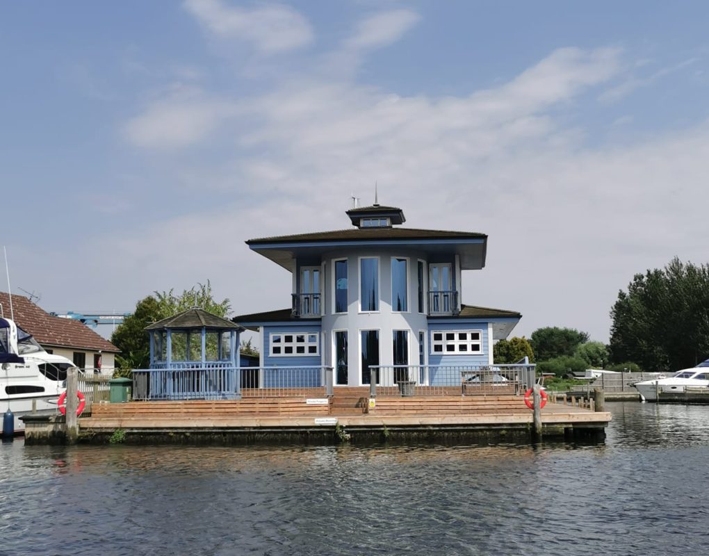 Flag House Riverside